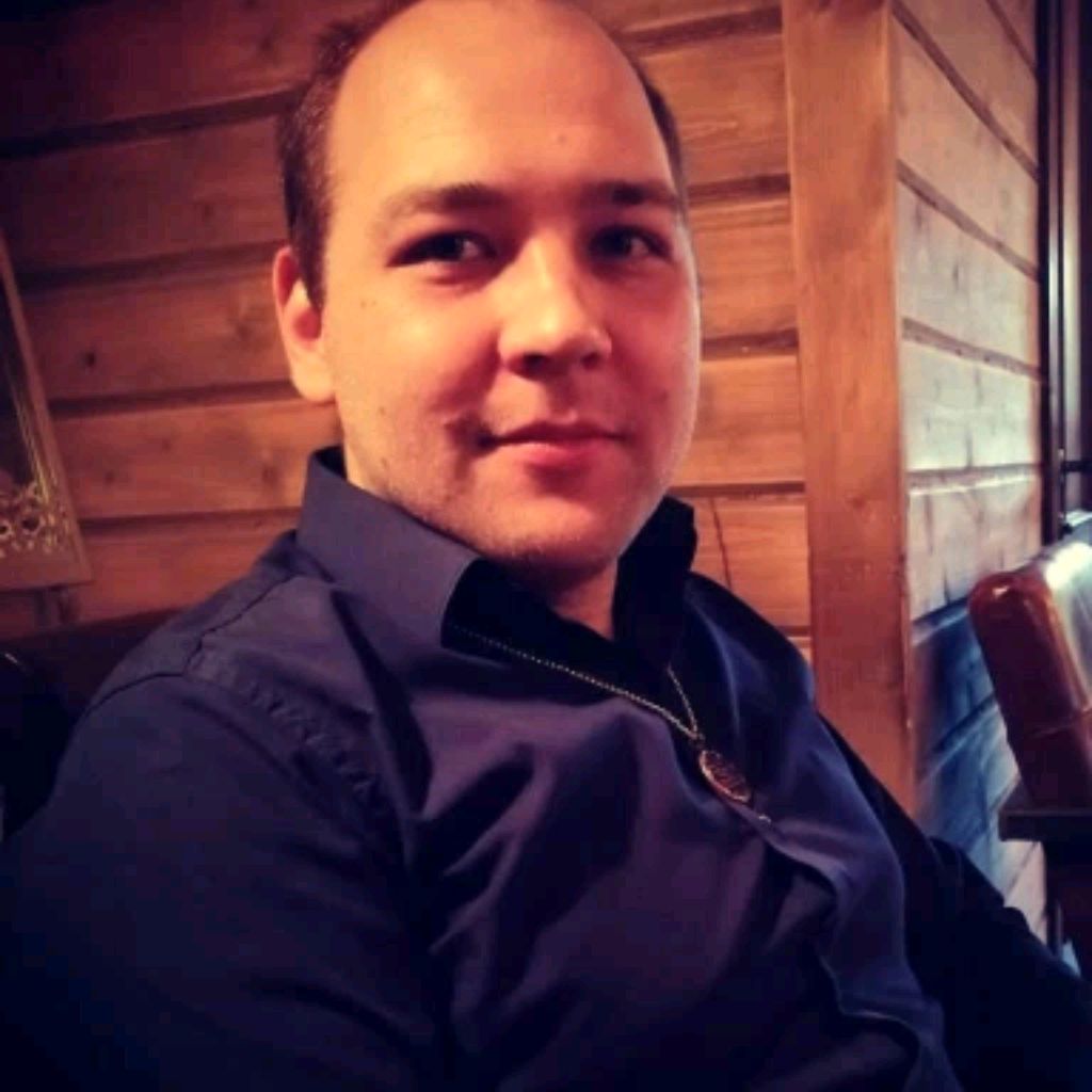 Александр Колов