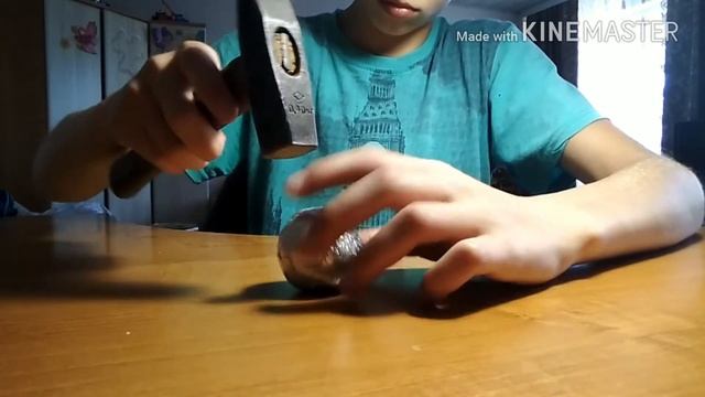 Как сделать зеркальный шар из алюминиевой фольги.