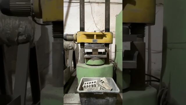 Испытания прочности кирпича FASHION BRICK завода ЛЗСМ ЛИТОС