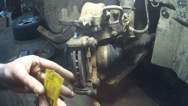 Замена тормозных колодок и дисков