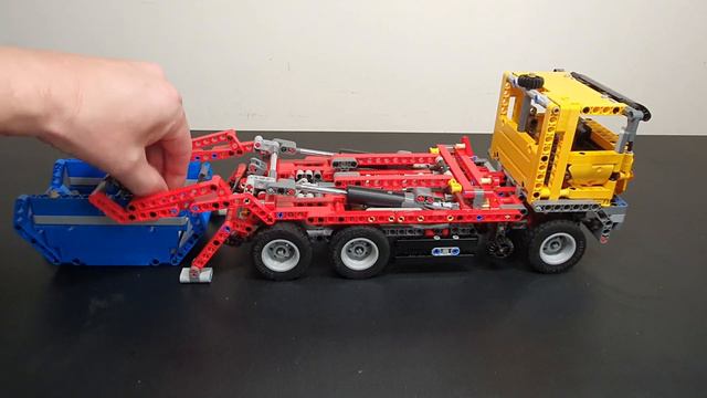 Lego Technic Skip Truck With Power Functions, Set 42024 Review