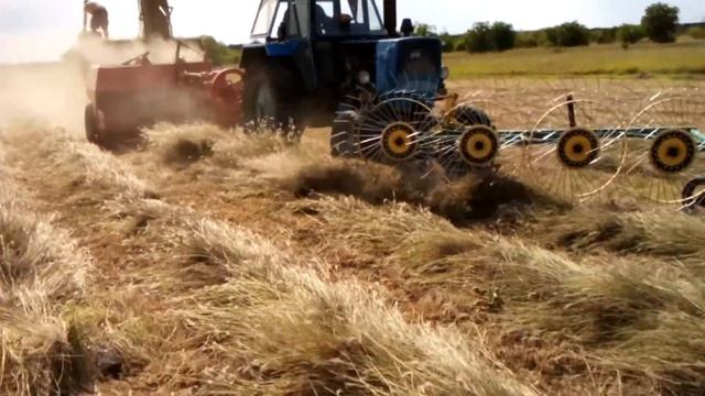 Гребём и пресуем сено