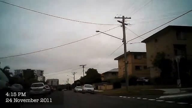 Driver Of Blue KIA Rio  904 KLK Performs A Dangerous Overtaking Manoeuvre.