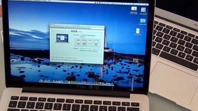 Apple MacBook Air MD761LL/A 13.3-Inch Laptop