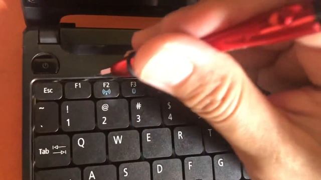 Acer Aspire One D255 Keyboard Remove