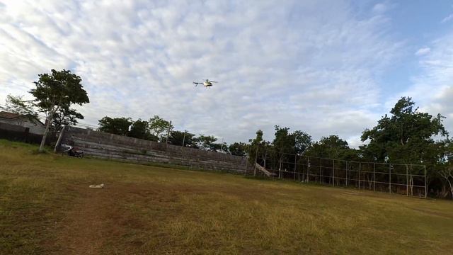 Wltoy V912 Flight And CRASH (watch Till The End)