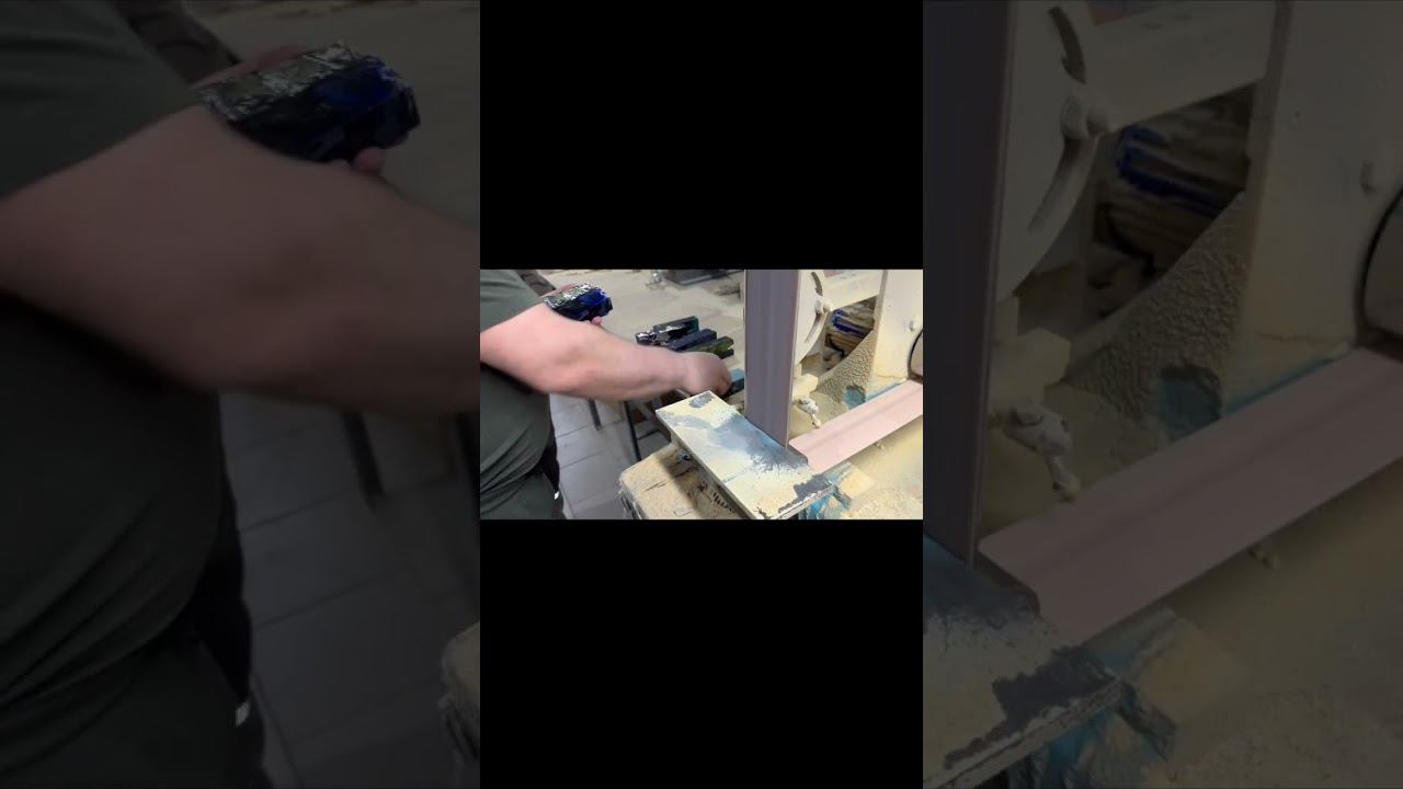 Проверка брусков стабилизированной карельской березы. Зрелище завораживающее