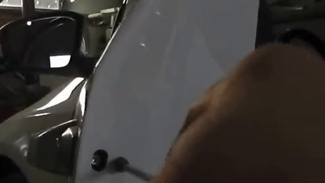 Ремонт дверей: снятие обшивки и замена ручек