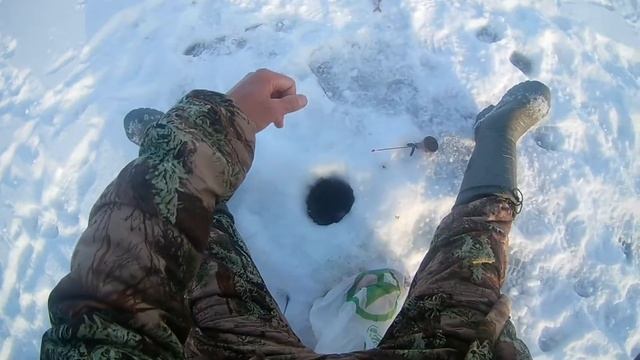 Рыбалка плотвы на мормышку.