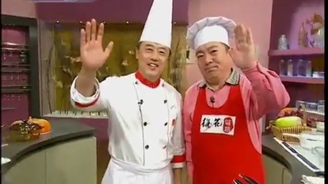 CCTV русский   Китайская кухня 33   1  Рыбья голова с подливой   2  Грушевый суп с куриными кусочка