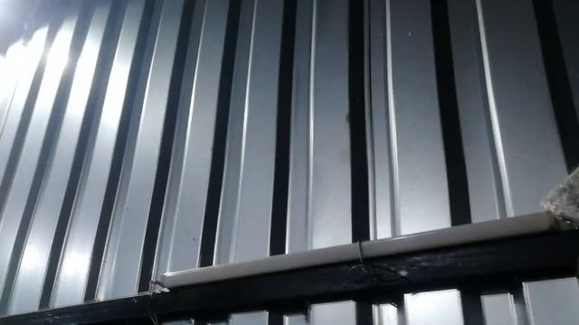 Обзор гаража под ключ для трактора Т25.