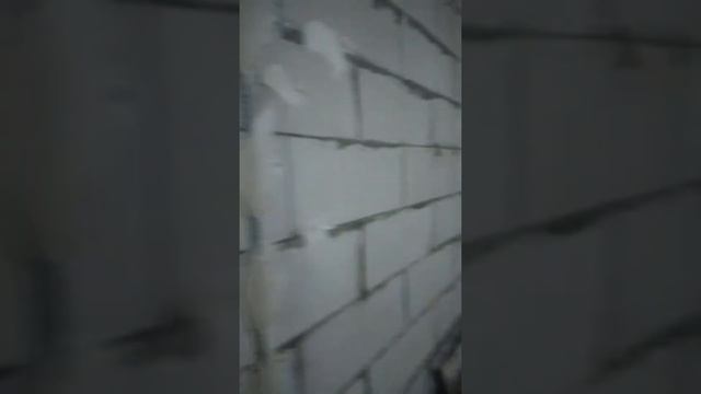 Установка маяков под штукатурку.