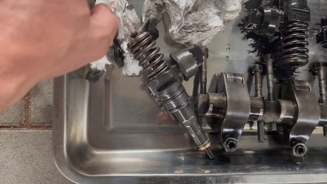 1.9 TDi 2008 VWCaddy Fuel Injector Replacement.