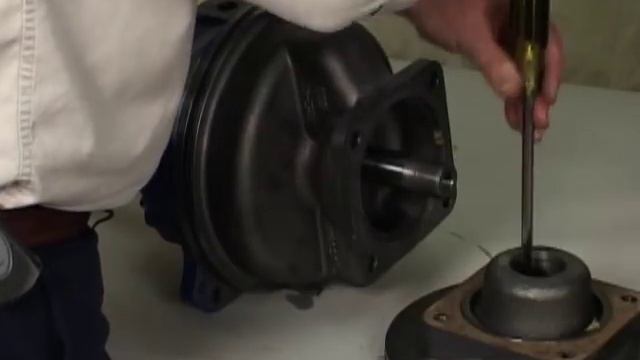 Ultra V Series Pump Maintenance Pt. 5 - Seal, Shaft And Bearing Removal