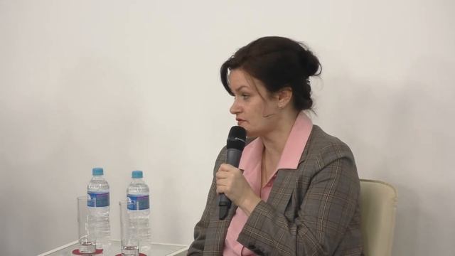Дискуссия «Кто готов слушать подкасты в России»