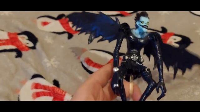 Распаковка фигурки Рюка из Тетради Смерти