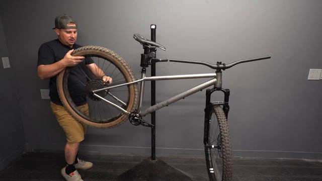 Curve DownRock First Look - An Australian Take On The Modern Aggressive [Titanium] Hardtail