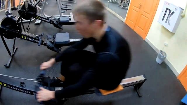 Нунгессер Игорь марафон (42км 195м.) на гребном тренажере Concept2