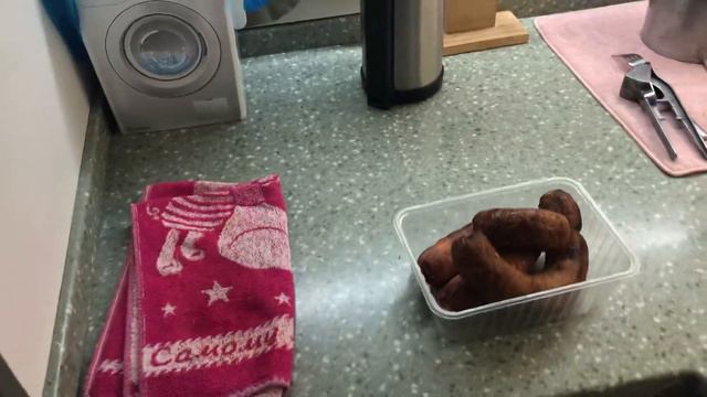 Зачем французский бульдог Марсик ходит к Мирке в гости...