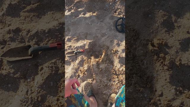 Вууууфф!!!🔥🔥🔥 - ТОПнаходка с МЕТАЛЛОИСКАТЕЛЕМ на пляже! #деус2 #xpdeus2 #djimic2 #металлоискатель