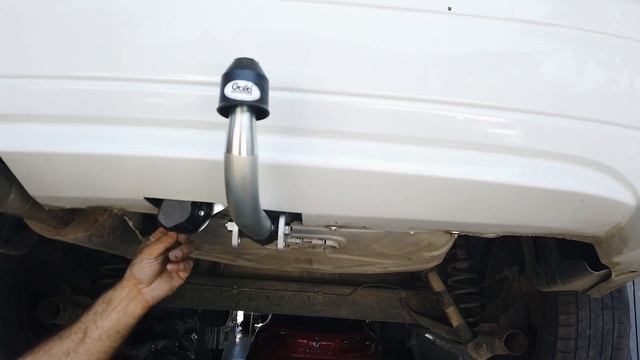 Renault Fluence Çeki Demiri Montajı (Gizli Priz Uygulaması)