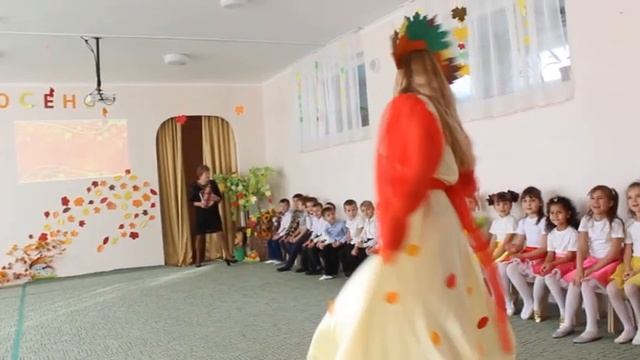 Осенний праздник - Подготовительная группа Умочки