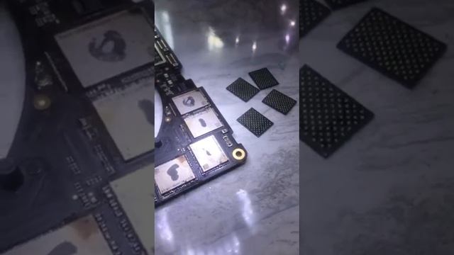 A2485 Magsafe Blingking Solved