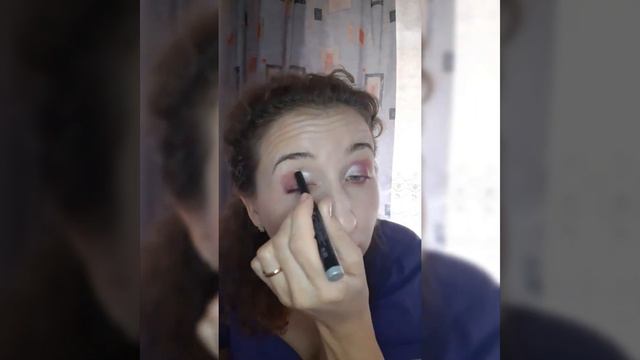 Мэйк в фиолетовых тонах