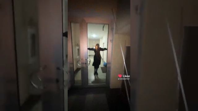 Like_7291779623674420971.mp4