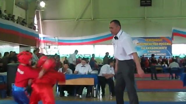 Бой Данилы Аникеева на Чемпионате и первенстве России по кикбоксингу. Геленджик, 2010 г.
