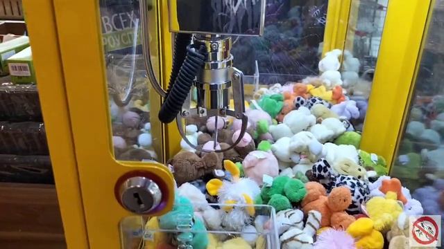 САМЫЙ МАЛЕНЬКИЙ АВТОМАТ ХВАТАЙКА В МИРЕ!!! ? мега маленькие призы ?