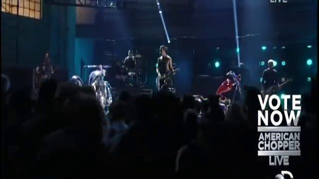 Bush Performing The Sound Of Winter On American Chopper: The Build Off