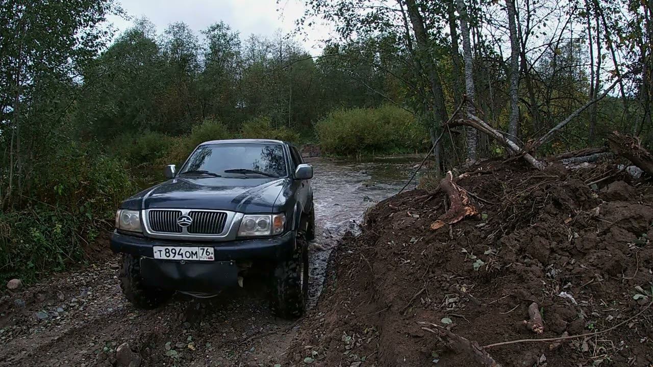По глухим уголкам Костромской области. Лопнул аккумулятор. Церковь Ризоположения и Софийский собор.
