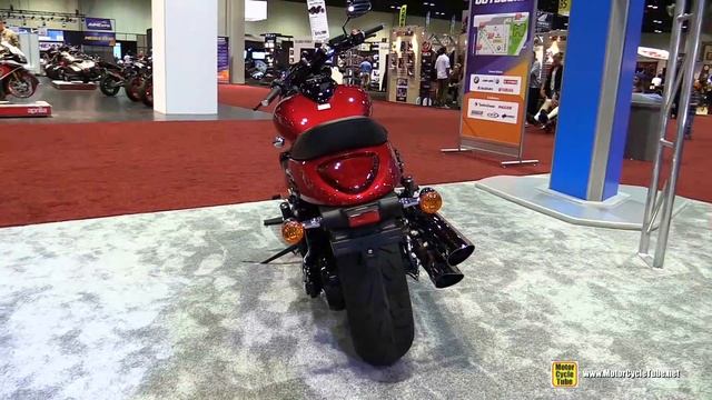 2017 Suzuki Boulevard M90 - Walkaround - 2016 AIMExpo Orlando
