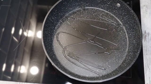 Рулет из кабачков с грибами и сыром  Рулет из кабачков в духовке  Кабачковый рулет  Закуска