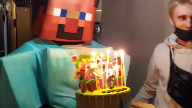 Вынос торта Стив Майнкрафт