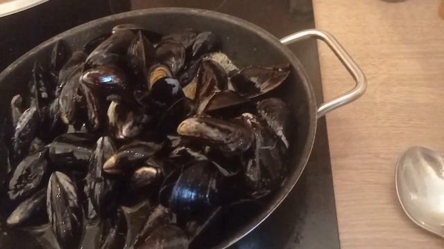 ❤️ Королева Марго ❤️ Пробуем мидии в Германии ✨??