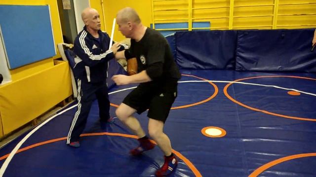 Нарезки тренировки с палкой и ножом. В Н Крючков.