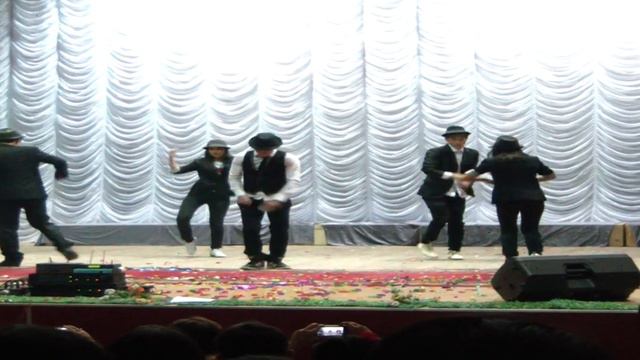 Aktau Economic Liceum Osenniy Bal 10d(2) 2011