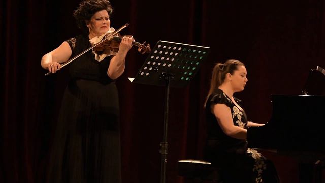 Alba Metaj & Fjorda Veizaj * ROBERT SCHUMANN Sonata For Violin And Piano Nr1 Op105