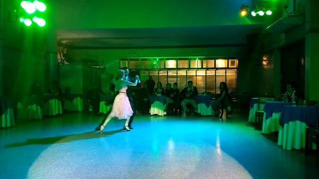 Emanuel Ledesma Y Carolina Couto - Confesion Anibal Troilo Con Floreal Ruiz