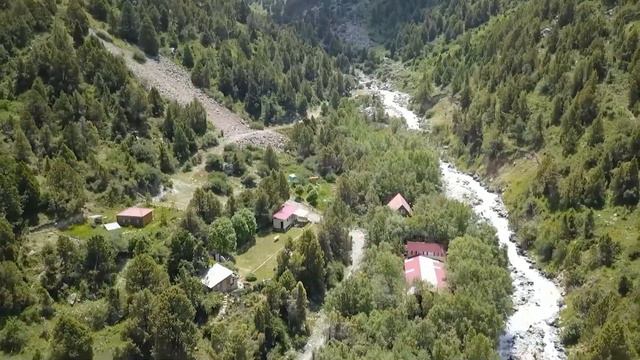 Туристтерге шарттары жакшы болду жолдорду кеңейтүүгө көзөмөл болуп жатат Дугаба  көтөрмө Кызыл була