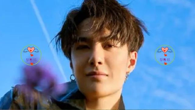 王一博深夜发自拍，头戴哈雷帽帅气十足#王一博 #Wángyībó #WangYibo #Вангибо #ワンイーボ #หวังอี้ป๋อ #1黎春郑