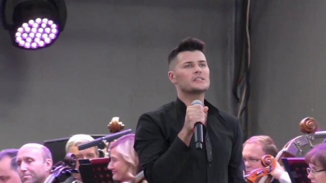 Сергей Дудинский  Уральский филармонический оркестр  The Show Must Go On  Екатеринбург 19.08.22