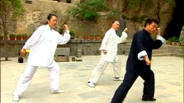 Шаолинь жоуцюань - 13 форм Архата. Ленивый монах лежит на подушке