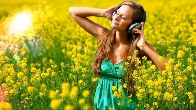 На лужайке хоровод...