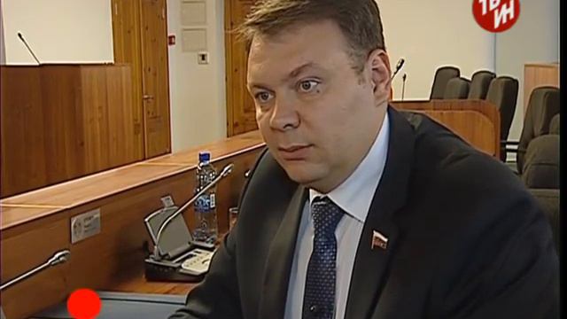 Он голосовал «против» тонированных автомобилей!