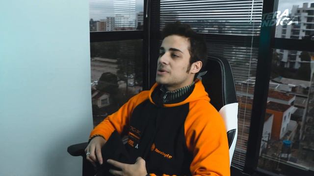 Essa é A Cadeira Gamer MAIS CONFORTÁVEL Do Mercado! || Tera Indica