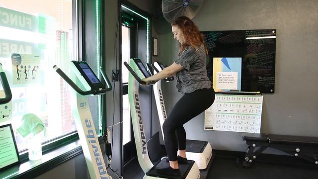 HIP HINGE ON THE HYPERVIBE G17 WITH DR. EMILY!