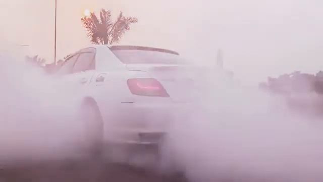 Toyota Markx Full Throttle Burnout Smoke Clouds Machine